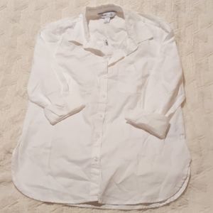 White collared blouse with pocket